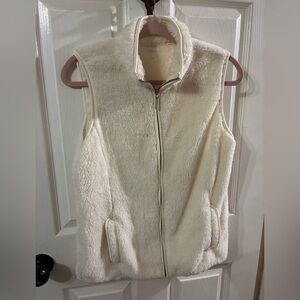 St. John's Bay Women’s Small Faux Fur Vest